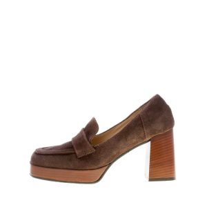 L’ARIANNA donna mocassino in crosta MARRONE CAFFE’ con plateau. Tacco 8 cm