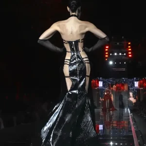 Abito da Sera Sirena in Pelle Nera Lucida